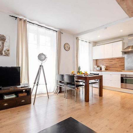 Rue Cler - Eiffel Tower City Apartment Paris Bagian luar foto
