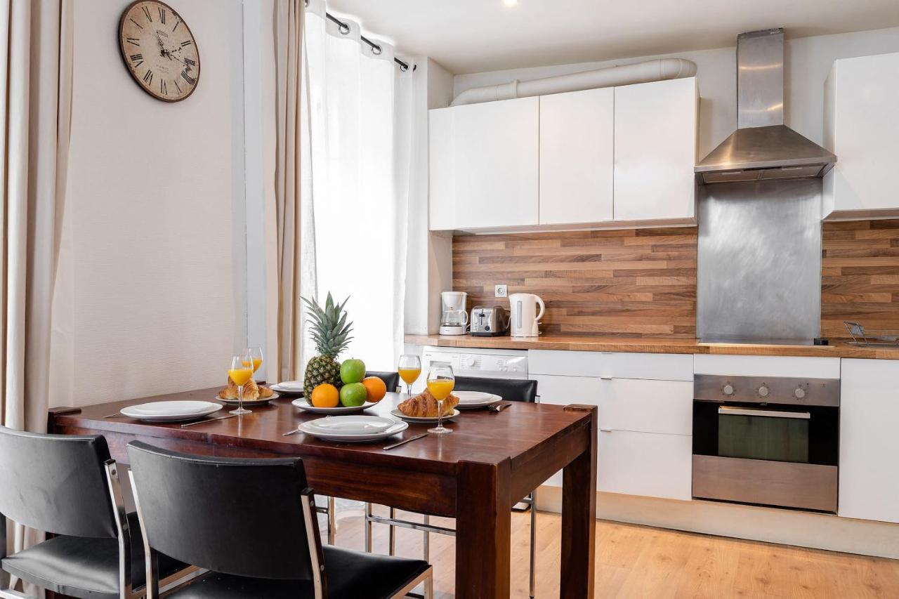 Rue Cler - Eiffel Tower City Apartment Paris Bagian luar foto