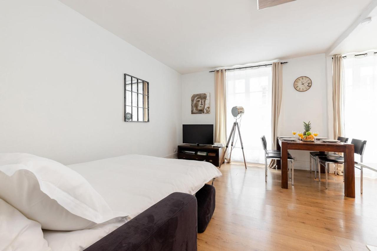 Rue Cler - Eiffel Tower City Apartment Paris Bagian luar foto